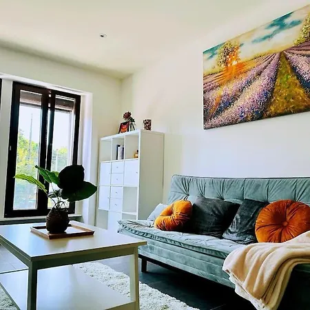 Side Apartment! Appartement